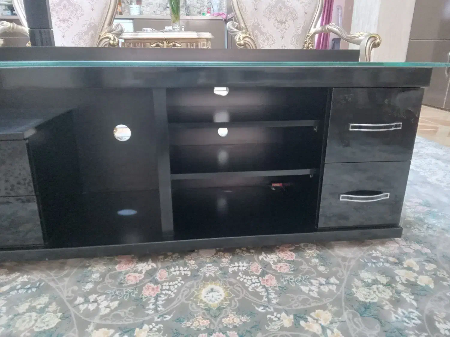 میز تلویزیون در حدنو تمیز|میز تلویزیون|رشت, رودبارتان|دیوار