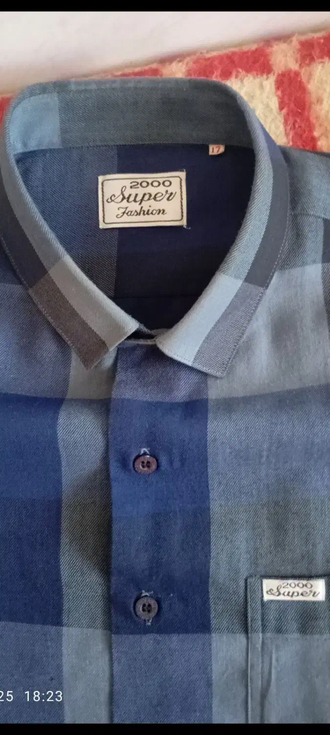 پیراهن مردانه|لباس|بن, |دیوار