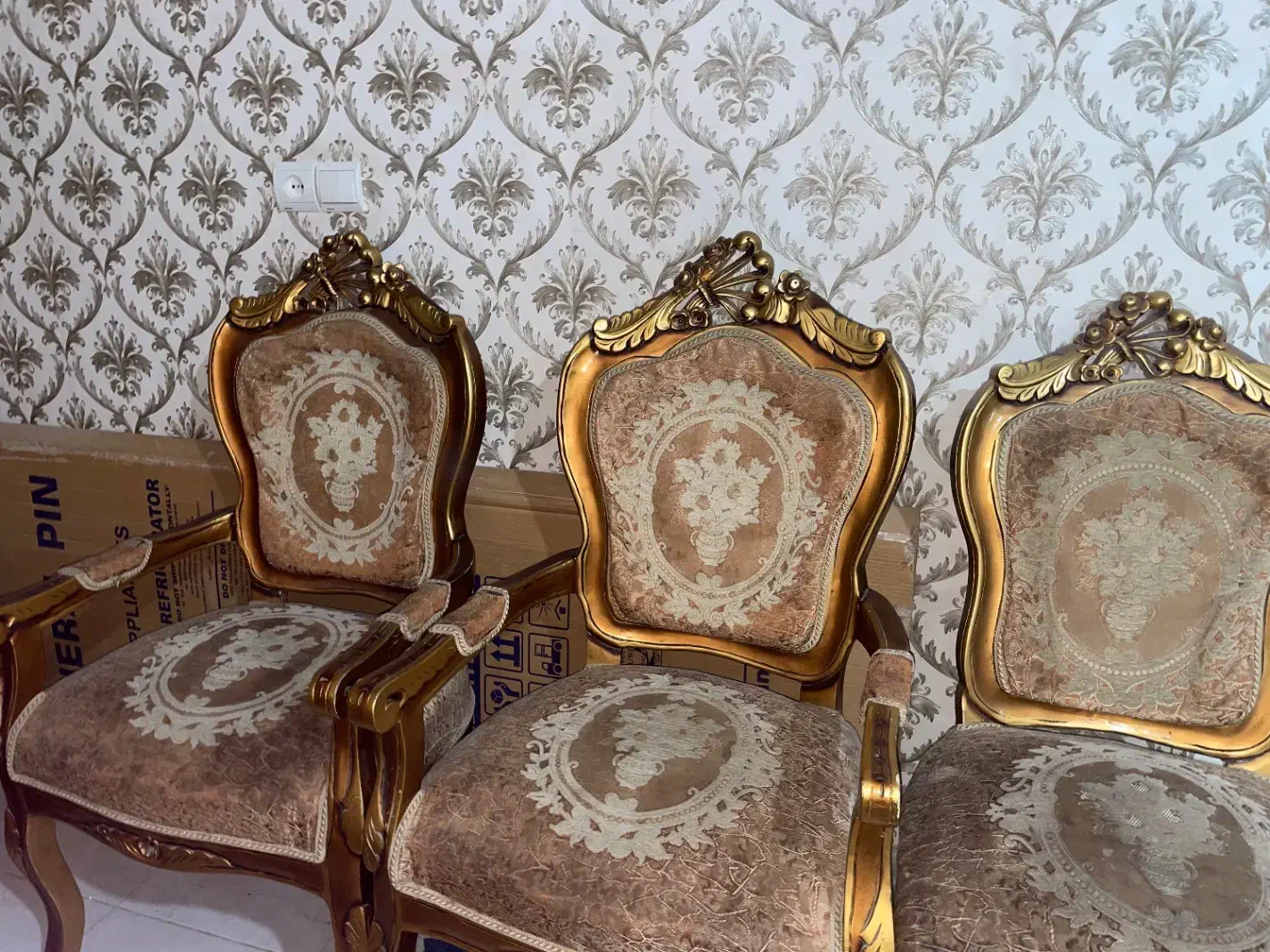 مبل سلطنتی مناسب خانه باغ|مبلمان خانگی و میز عسلی|کاشان, فاز ۲ ناجی آباد|دیوار