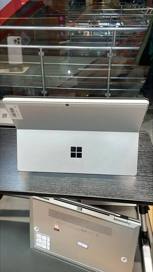 سرفیس PRO 8سیم کارت خور|رایانه همراه|تهران, فلسطین (میدان انقلاب)|دیوار