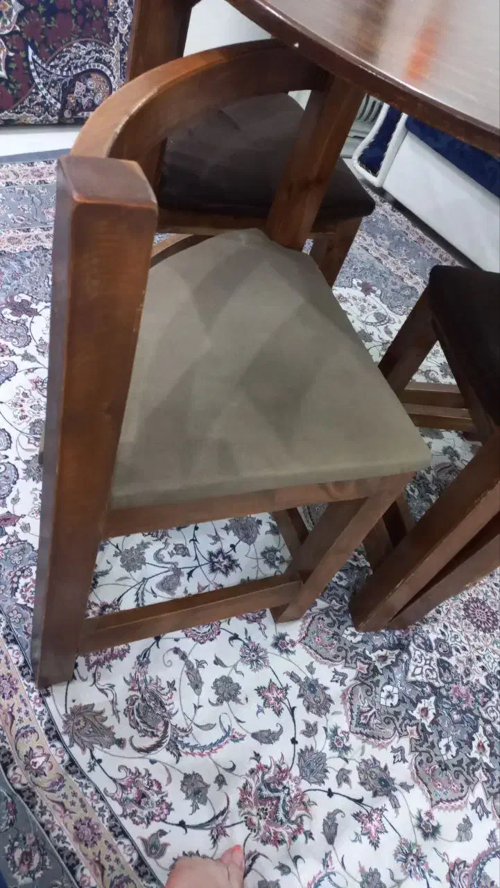 میز نهارخوری چهار نفره|میز و صندلی غذاخوری|رشت, دیانتی|دیوار