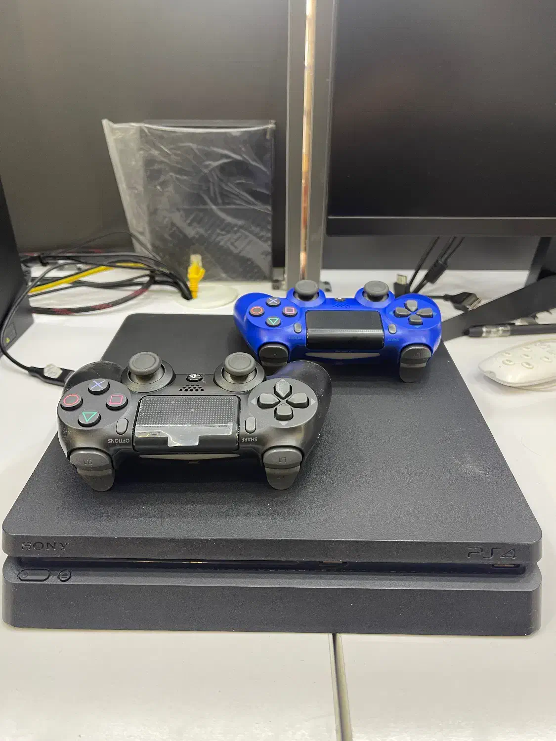 Ps4|کنسول، بازی ویدئویی و آنلاین|شیراز, شهرک گلستان|دیوار
