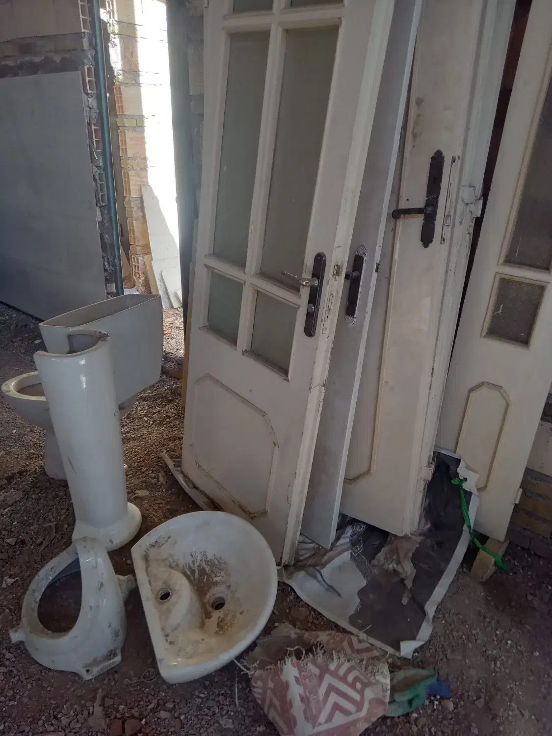 توالت فرنگی دستشورودرجوبی وچنتاقلف در|مصالح و تجهیزات ساختمان|سبزوار, قصبه شرقی|دیوار