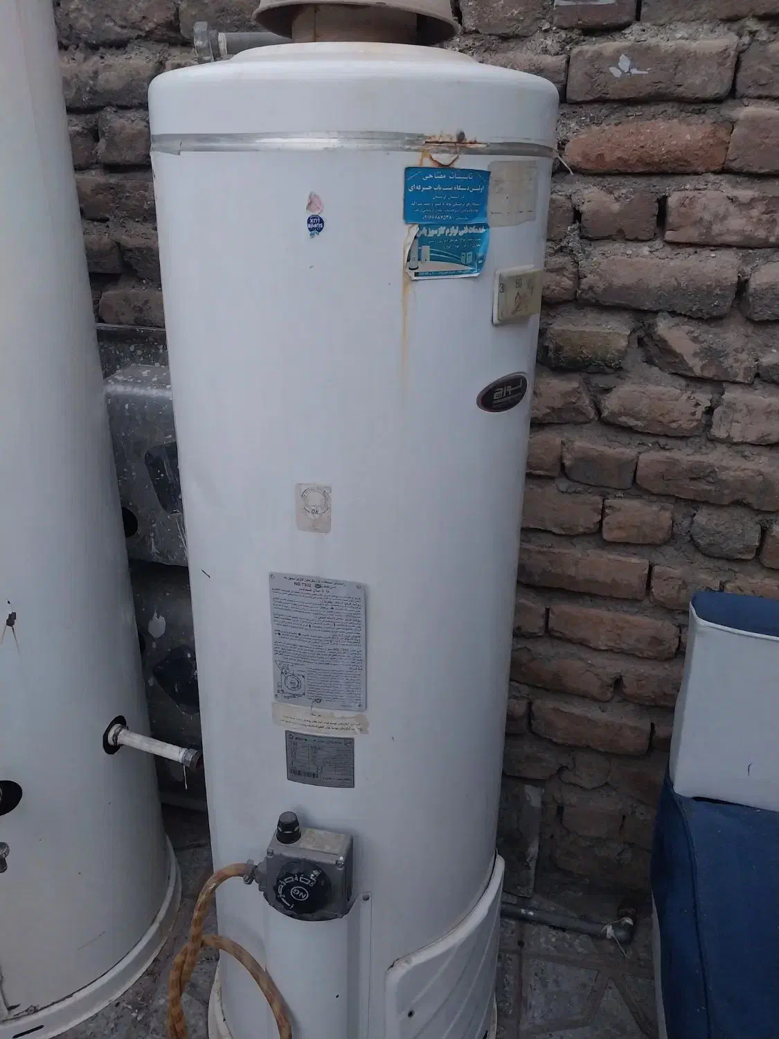 ۲ عدد آبگرمکن گالنی|آبگرمکن، پکیج، شوفاژ|دورود, |دیوار