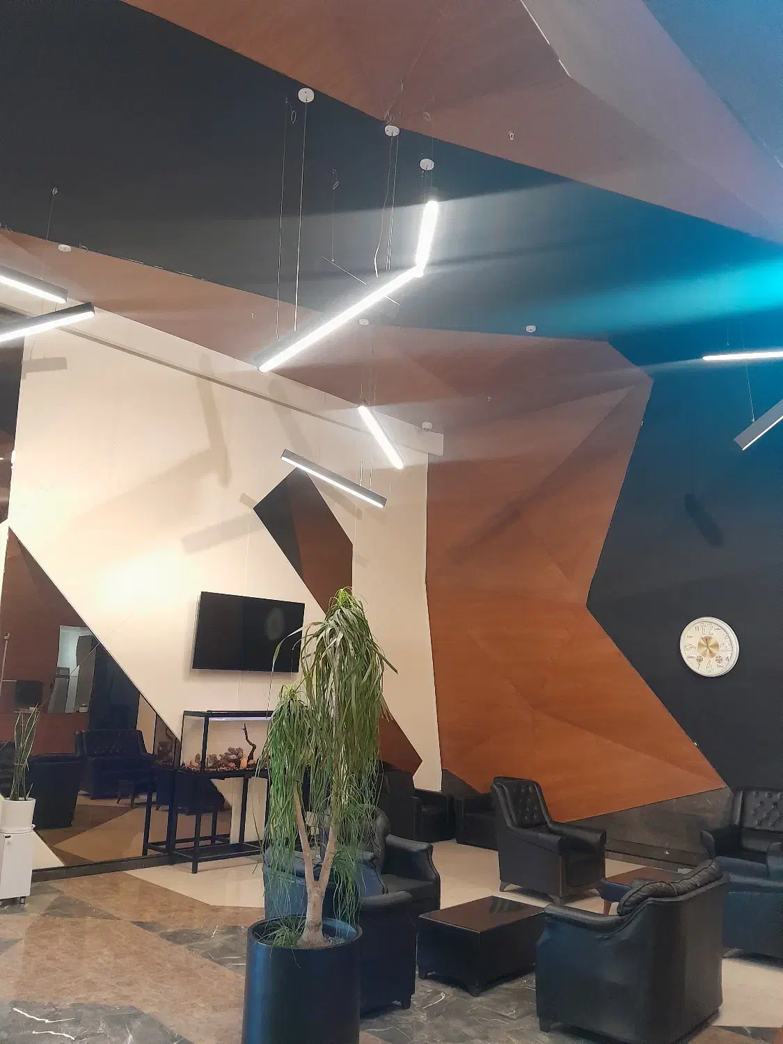 فروشنده خانم|استخدام بازاریابی و فروش|تهران, نارمک|دیوار