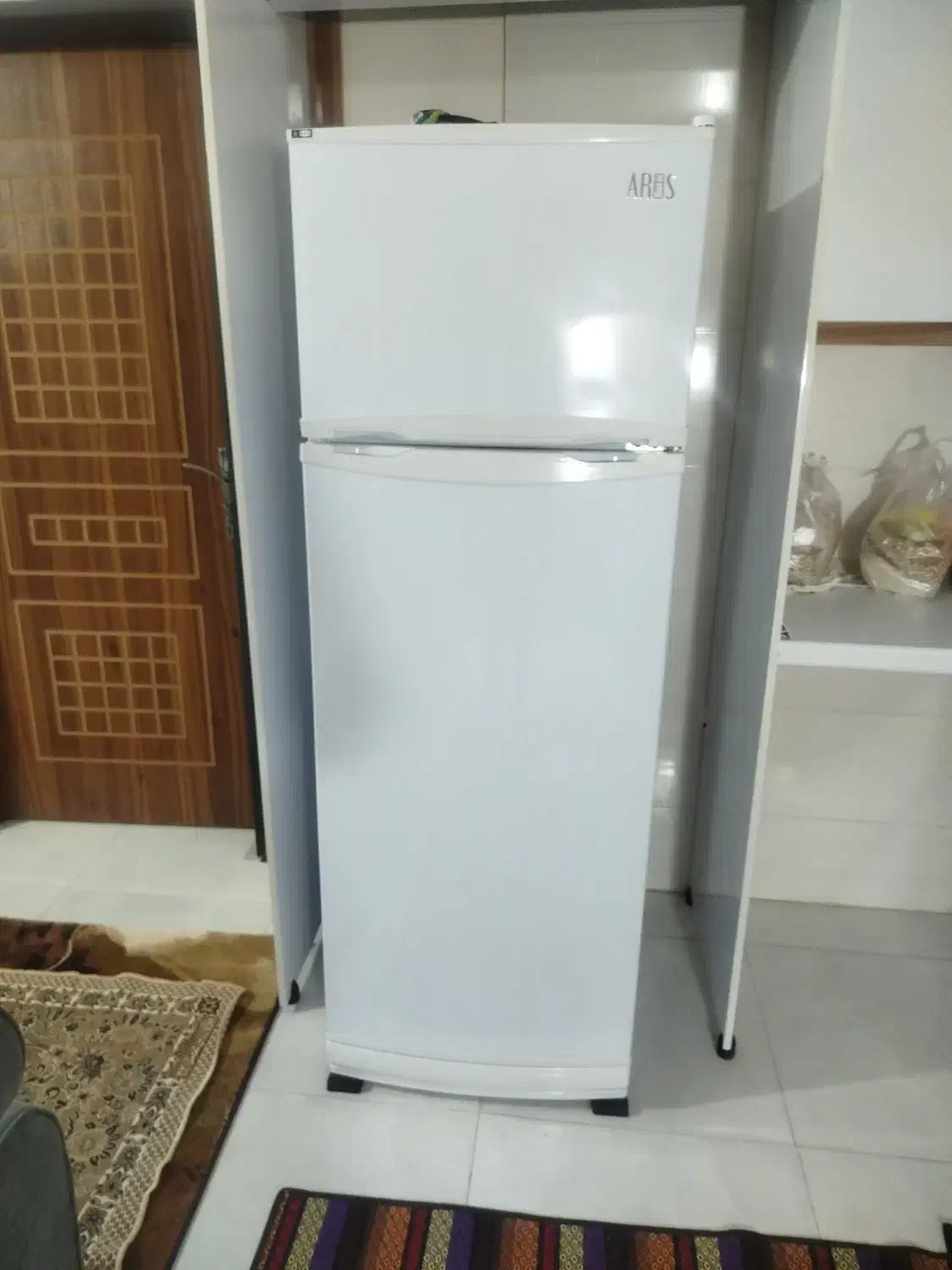 یخجال آریس|یخچال و فریزر|شاهین‌شهر, شهرک گلدیس|دیوار