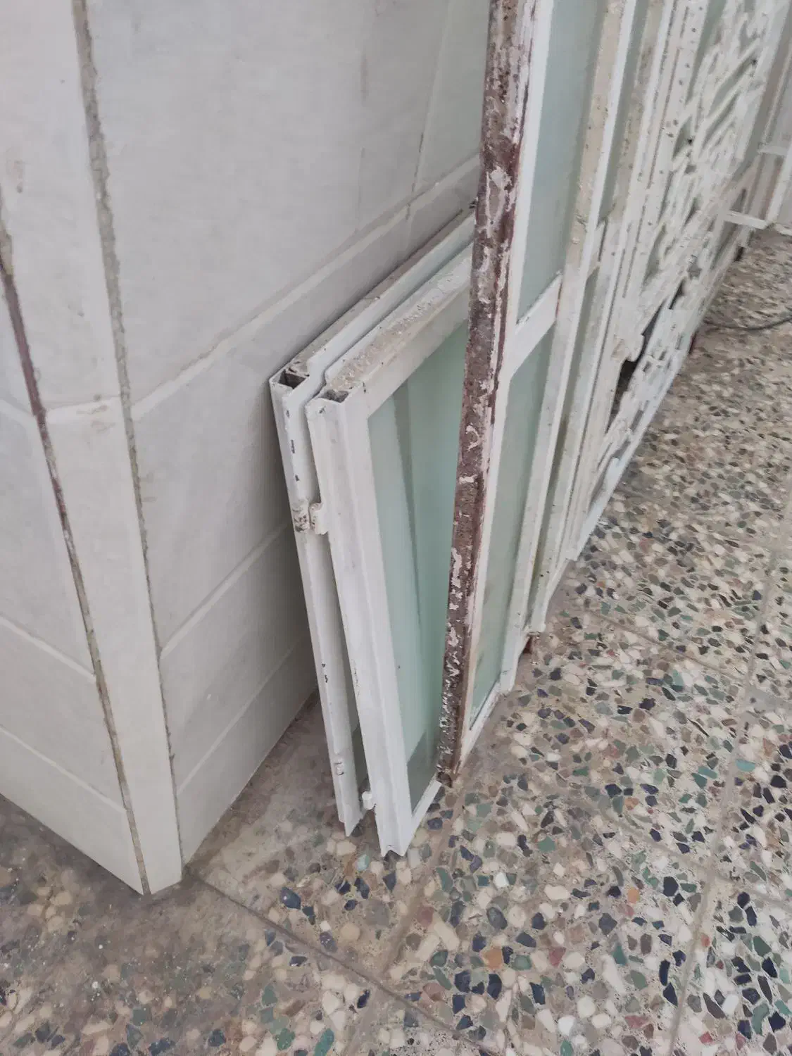 پنجره شیشه ایی|مصالح و تجهیزات ساختمان|شوش, |دیوار