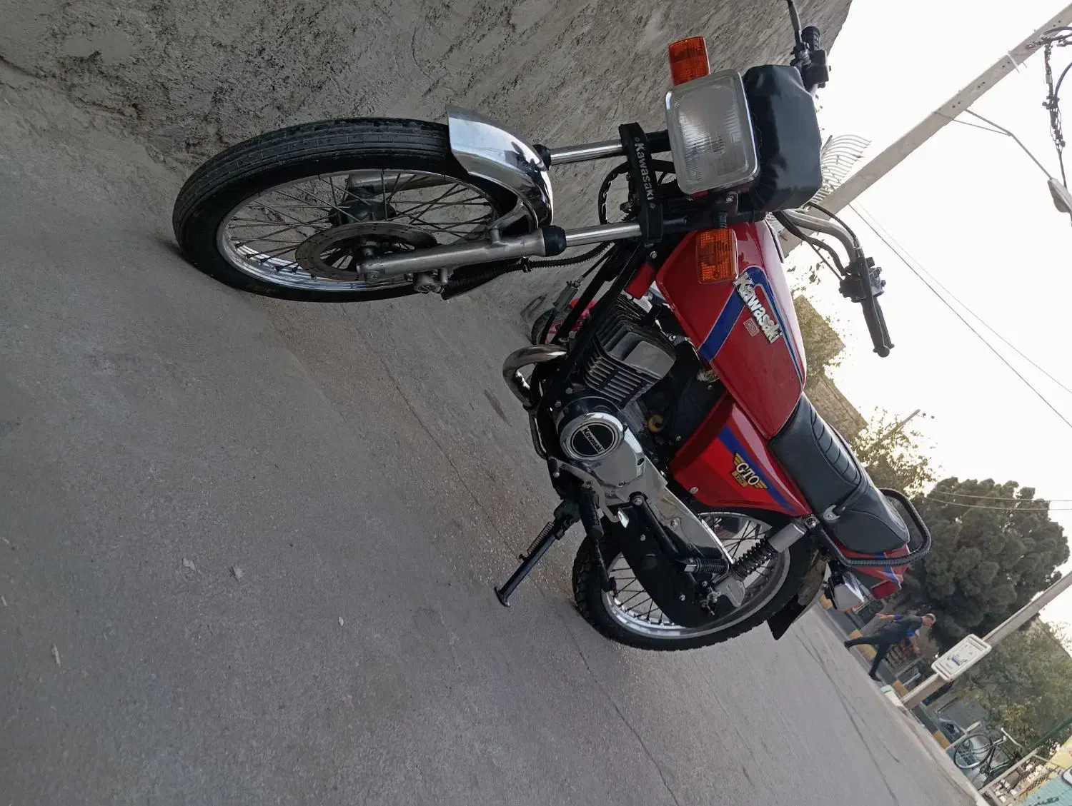 کاوازاکی جی تی او|موتورسیکلت|ابریشم, |دیوار