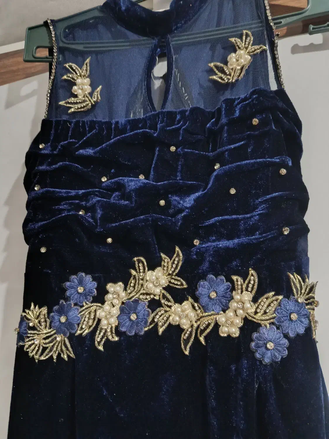 لباس مجلسی|لباس|مشهد, شیرحصار|دیوار