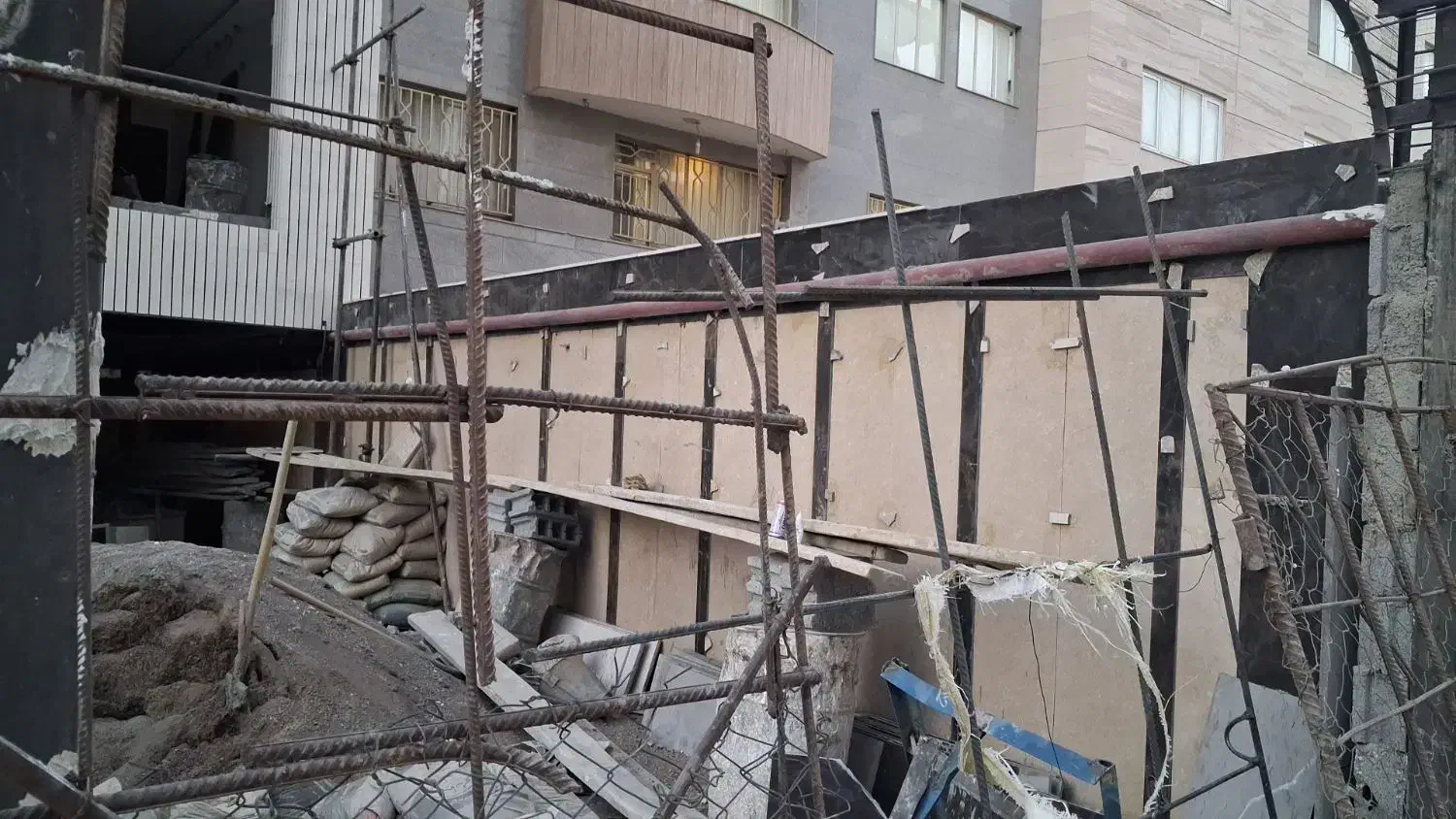 مدیریت پیمان و پیمانکاری ساختمان|خدمات پیشه و مهارت|مشهد, دانشجو|دیوار