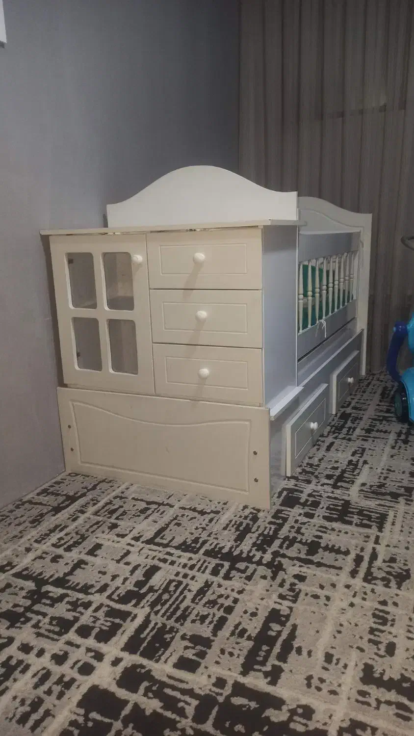 تخت وکمد|اسباب و اثاث بچه|مشهد, طلاب|دیوار