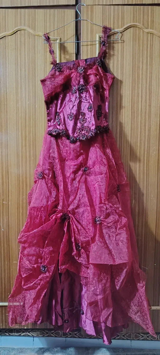 لباس عروس|لباس|شادگان, |دیوار