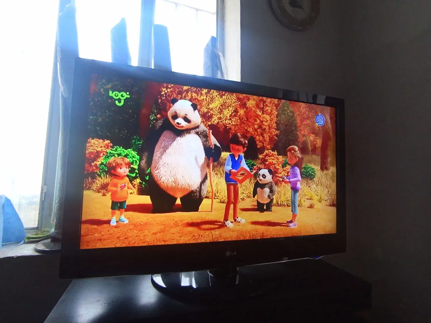 تلویزیون ال جی ۴۲ اینچ|تلویزیون و پروژکتور|ساوه, |دیوار