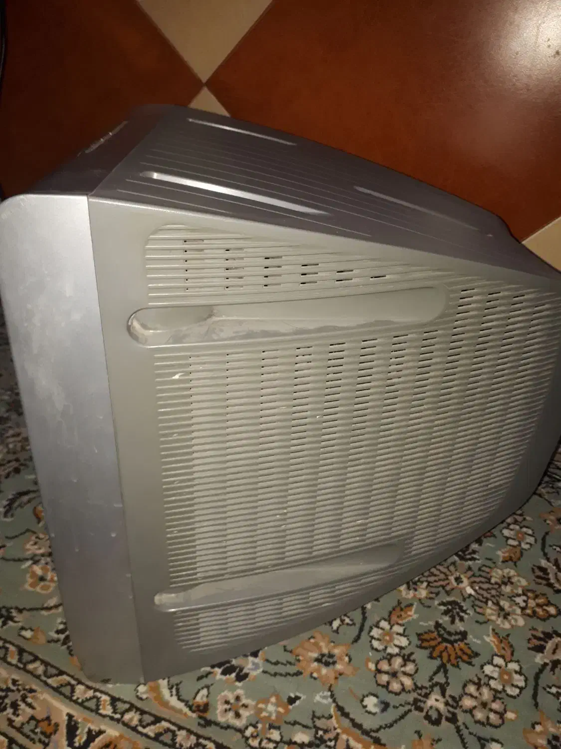 تلویزیون قدیمی|تلویزیون و پروژکتور|کارون, |دیوار