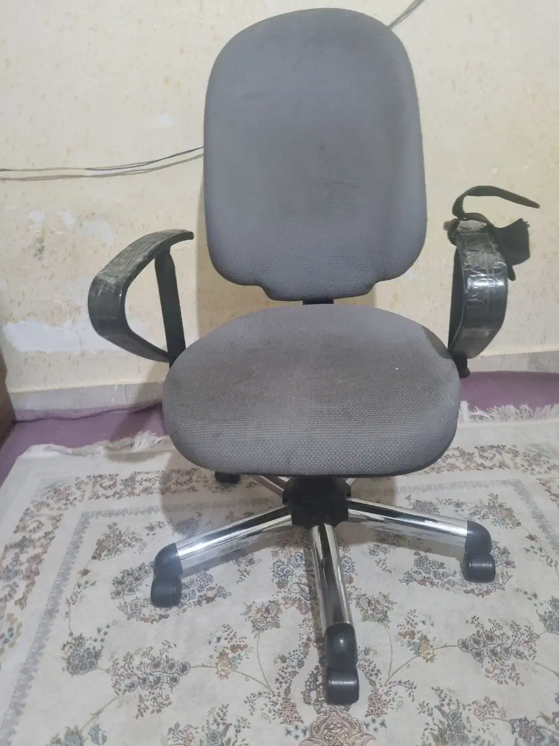 صندلی و میز کامپیوتر|میز تحریر و کامپیوتر|سنندج, |دیوار