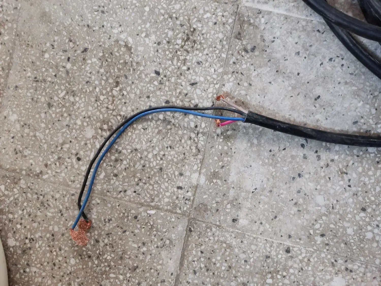 کابل برق|ابزارآلات|خرم‌آباد, |دیوار