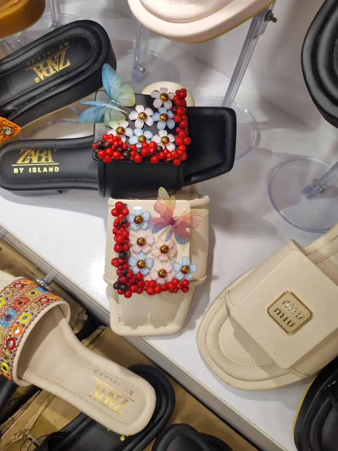 فروشنده کیف کفش|استخدام خدمات فروشگاه و رستوران|ایلام, |دیوار