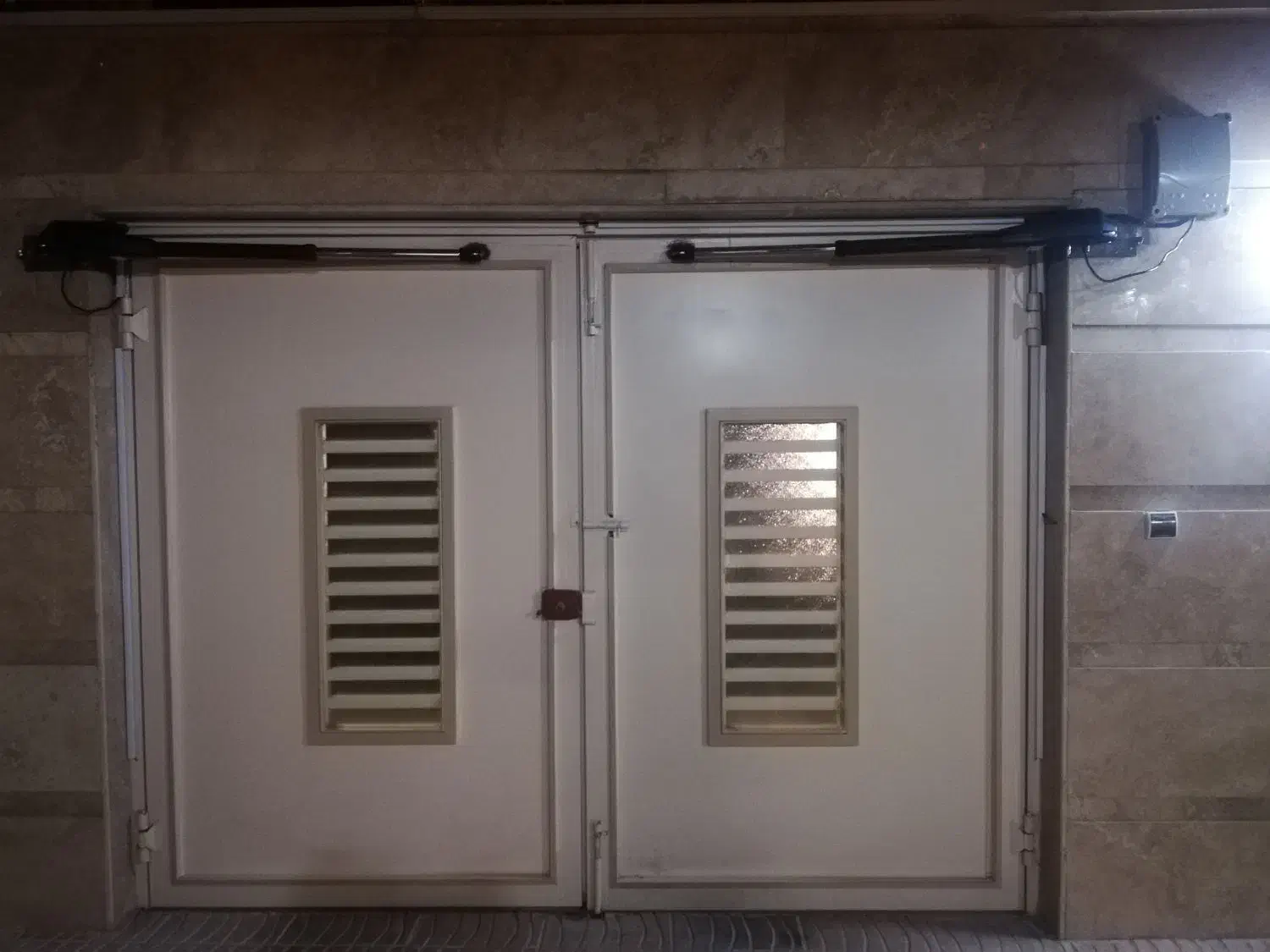 مرکز فروش و نصب جک های بازویی|خدمات پیشه و مهارت|تبریز, |دیوار