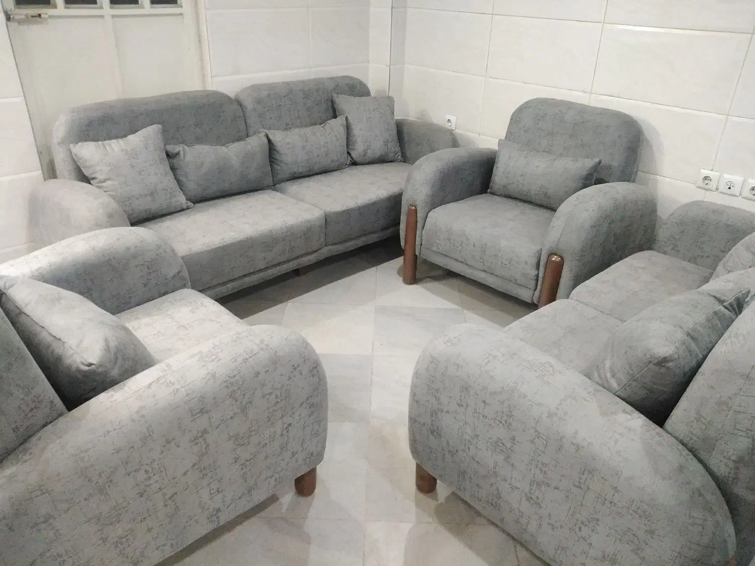 مبلمان زیرقیمت کل یزد|مبلمان خانگی و میز عسلی|یزد, |دیوار