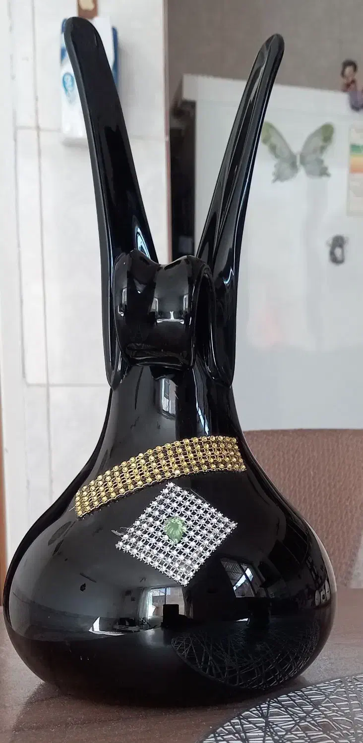 گلدان مشکی|مجسمه، تندیس، ماکت|لنجان, |دیوار