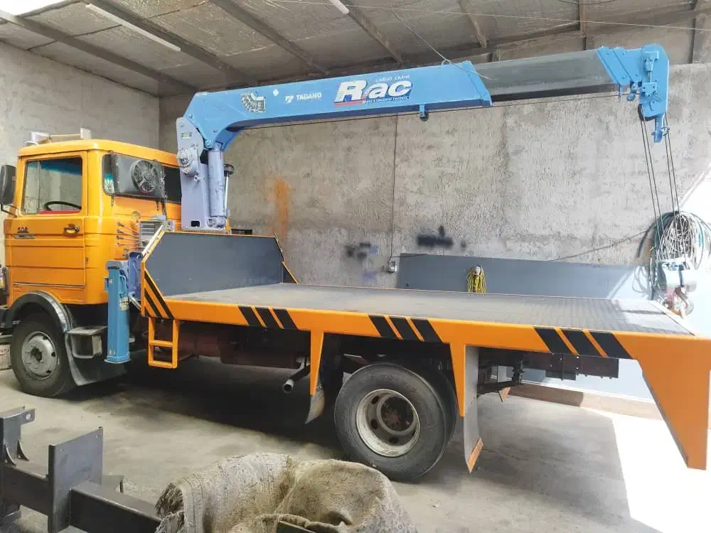 جرثقیل سبددار و حمل دستگاههای صنعتی و کانکس|خدمات حمل و نقل|تیران, |دیوار