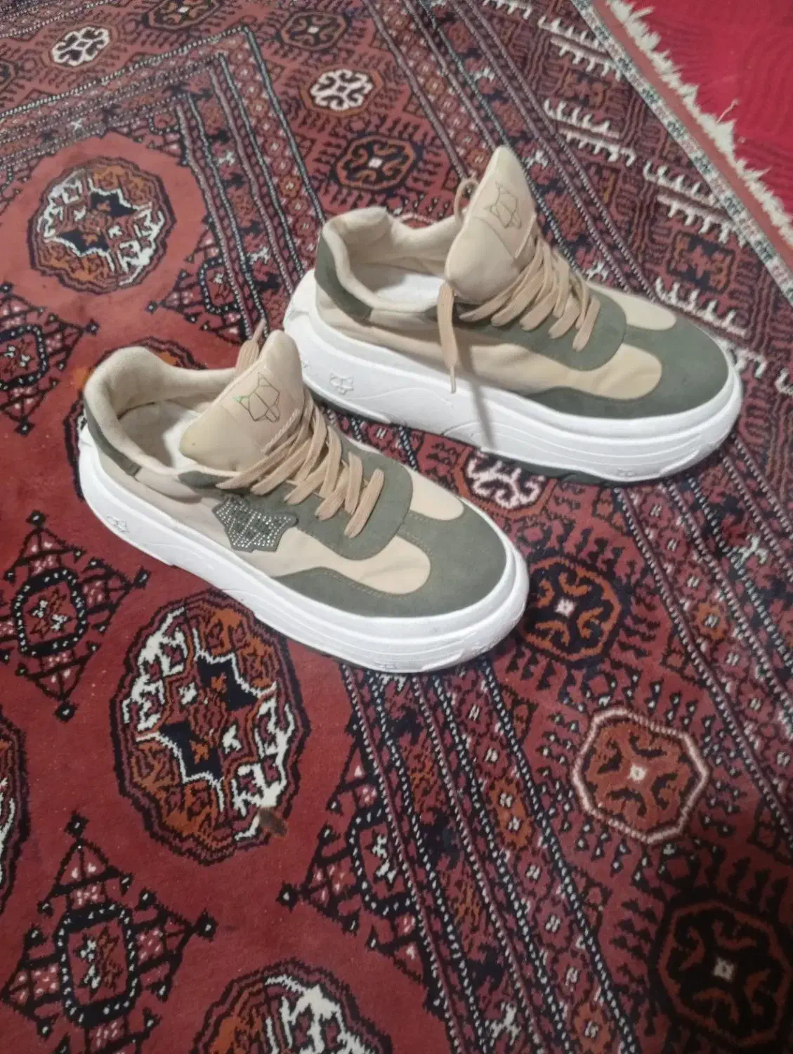 کفش اسپرت دخترانه|کیف، کفش، کمربند|گنبد کاووس, |دیوار