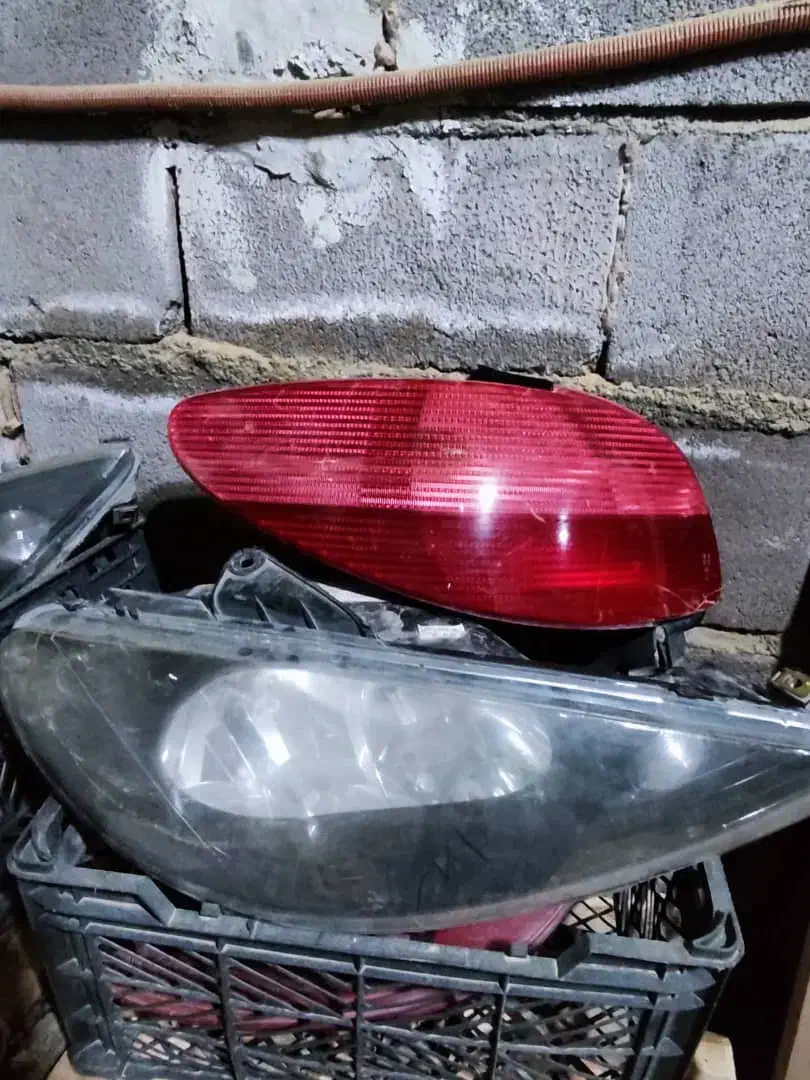 چراغ جلو و عقب سالم سالم|قطعات یدکی و لوازم جانبی|سنندج, |دیوار