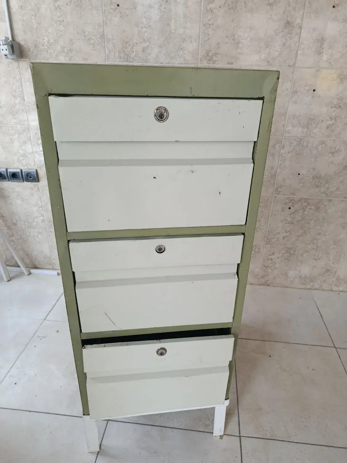 فایل|مبلمان اداری|ایلام, |دیوار