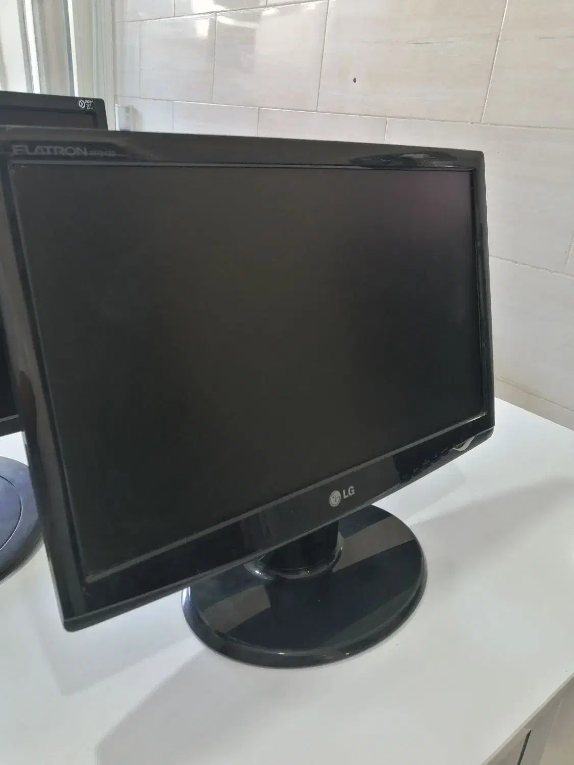 مانیتور LG 22 اینچ درحد نو|قطعات و لوازم جانبی رایانه|شیراز, میانرود|دیوار