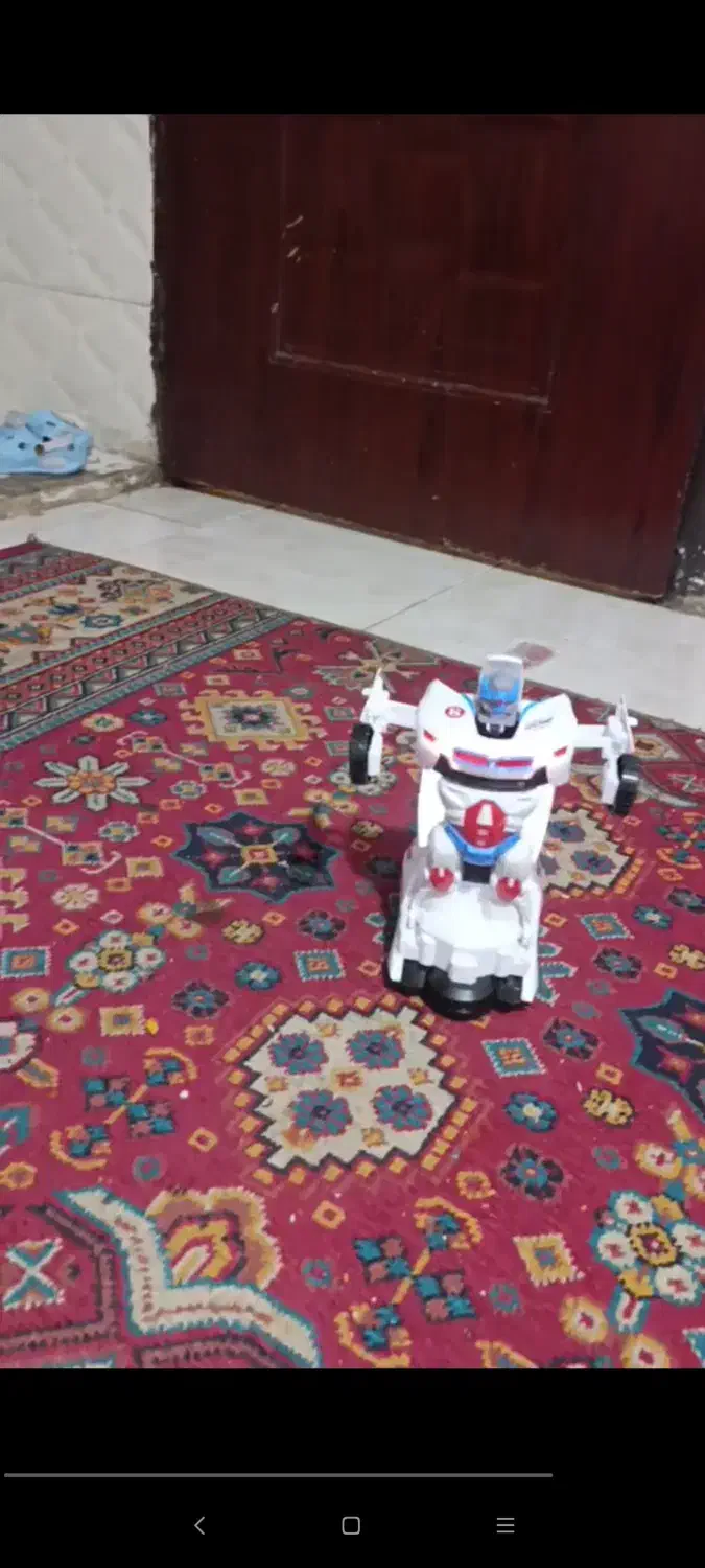 ماشین رباتی|اسباب‌‌بازی|چرام, |دیوار