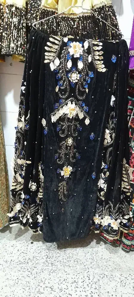 دودست لباس محلی|لباس|بوستان, |دیوار