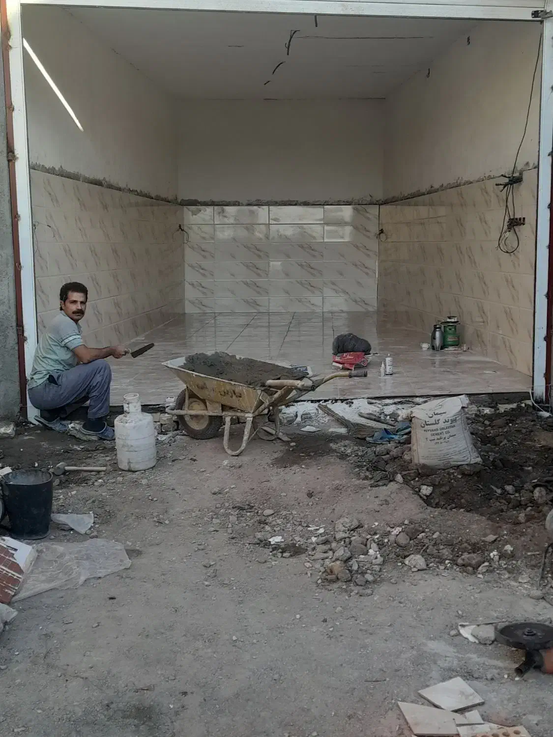 کاشی کاری.وسنگ کاری|خدمات پیشه و مهارت|کلاله, |دیوار