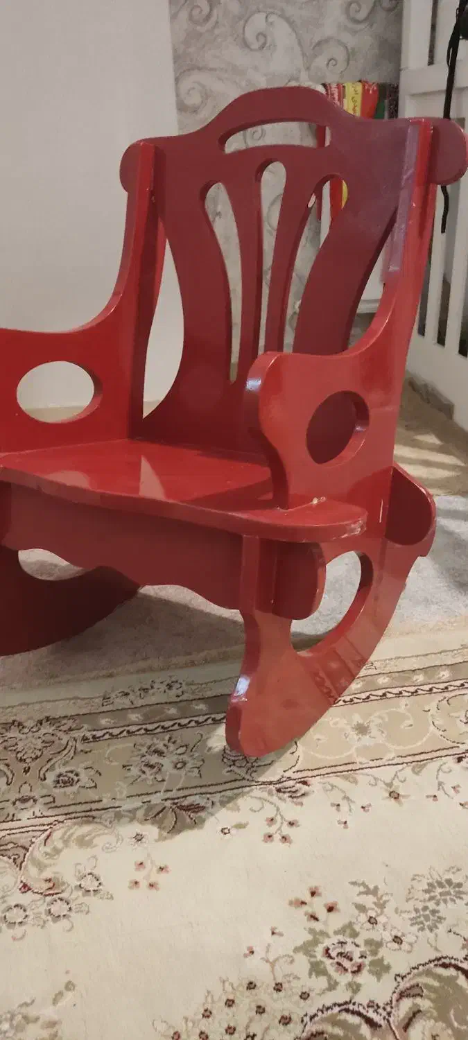 صندلی راک درحد نو|تخت و صندلی بچه|کرج, دهقان ویلا|دیوار