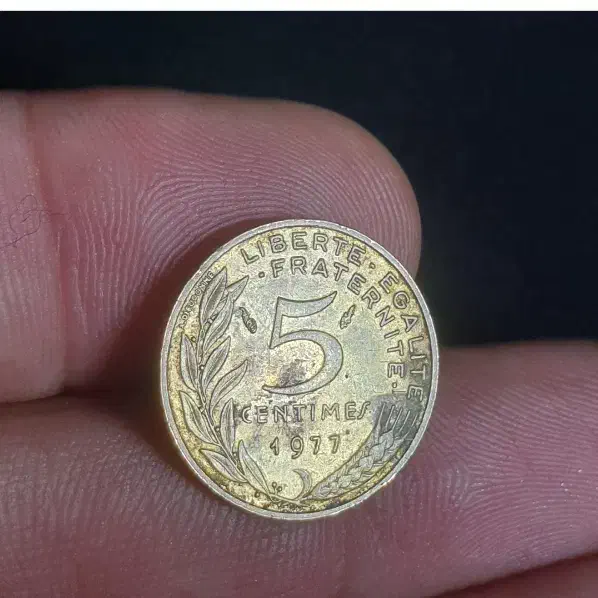 سکه ۵ سنتیم فرانسه ۱۹۷۷ کمیاب|کلکسیون سکه، تمبر، اسکناس|مشهد, امیر|دیوار