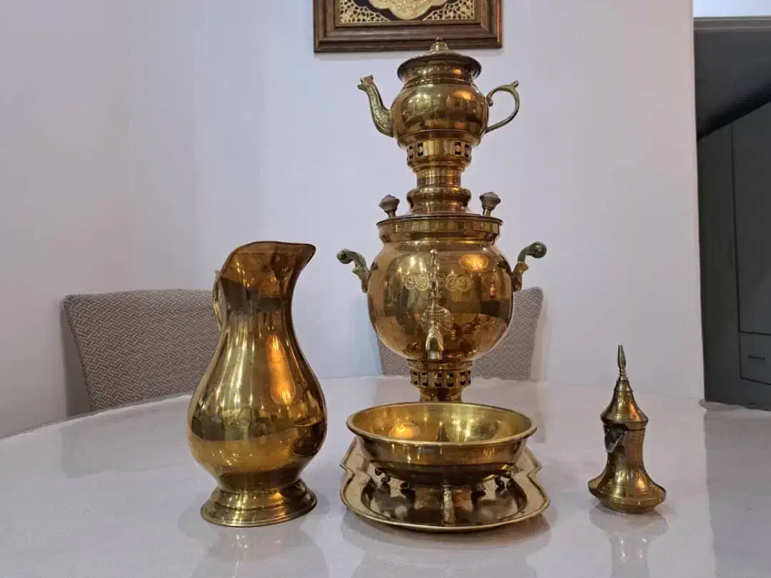 سماور برنجی با ملزومات|سماور، چایساز، قهوهساز|تهران, جنتآباد مرکزی|دیوار