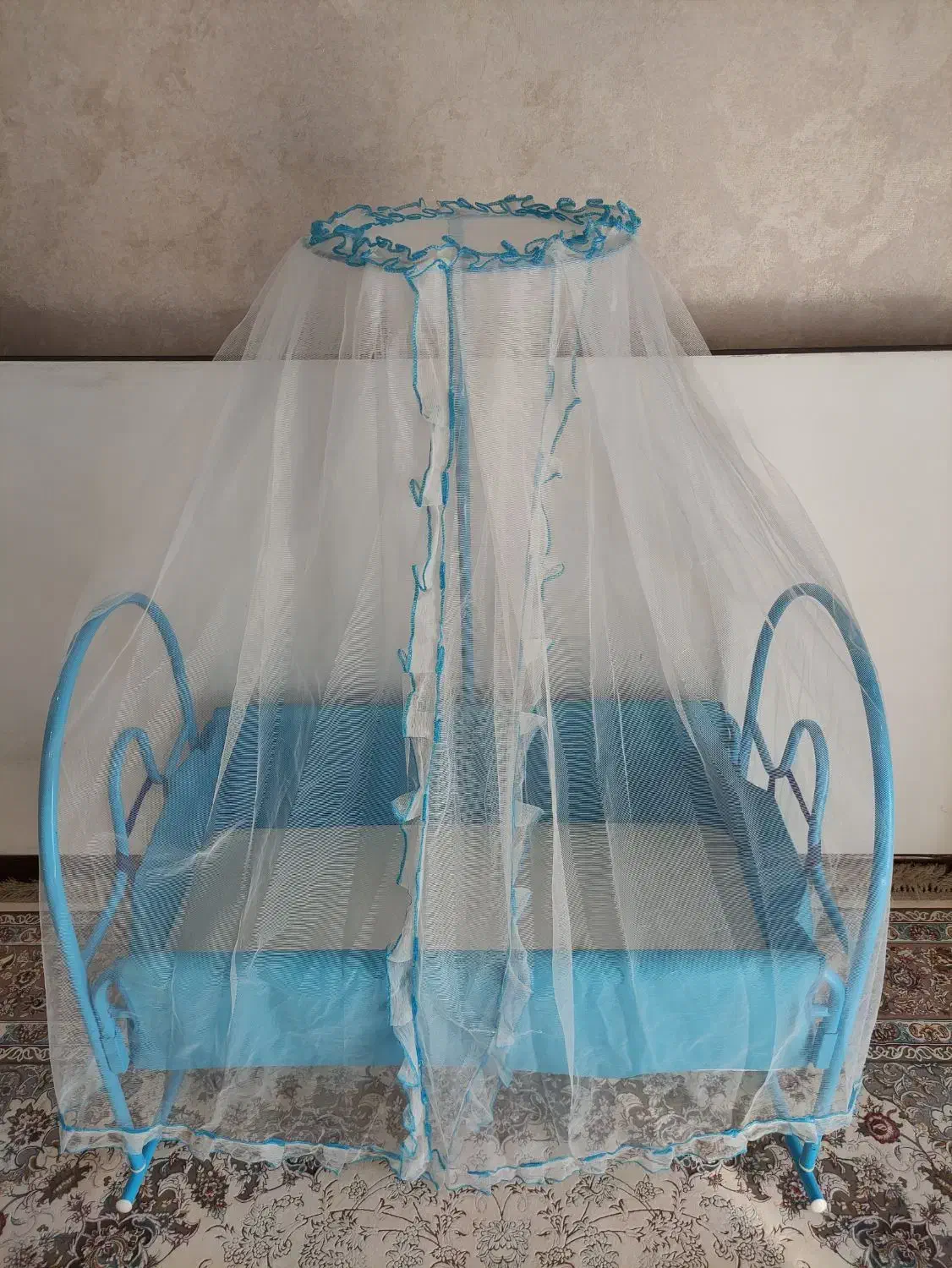 گهواره|اسباب و اثاث بچه|فولادشهر, C4|دیوار