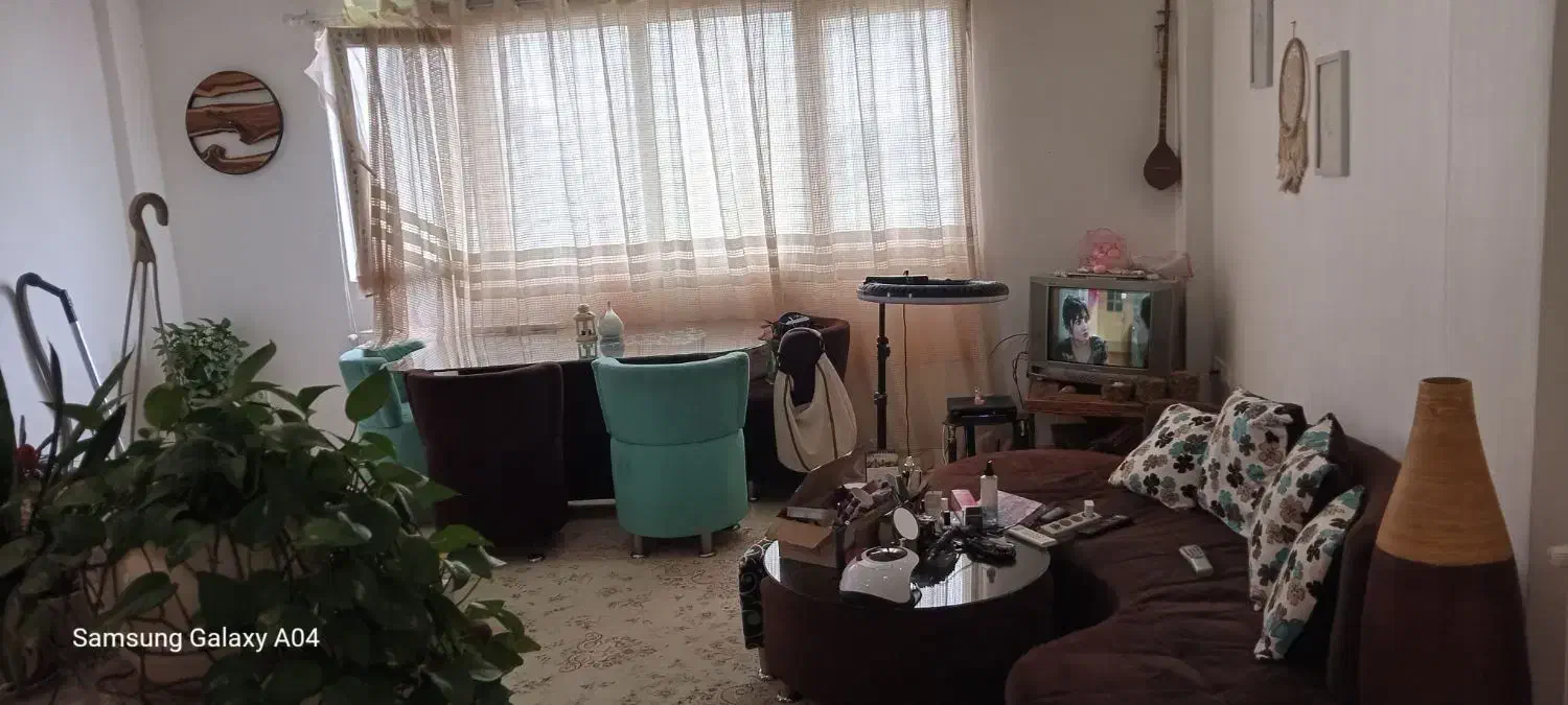 ست  غذاخوری و راحتی فوری بعلت جابجایی|مبلمان خانگی و میز عسلی|رشت, پیرکلاچای|دیوار