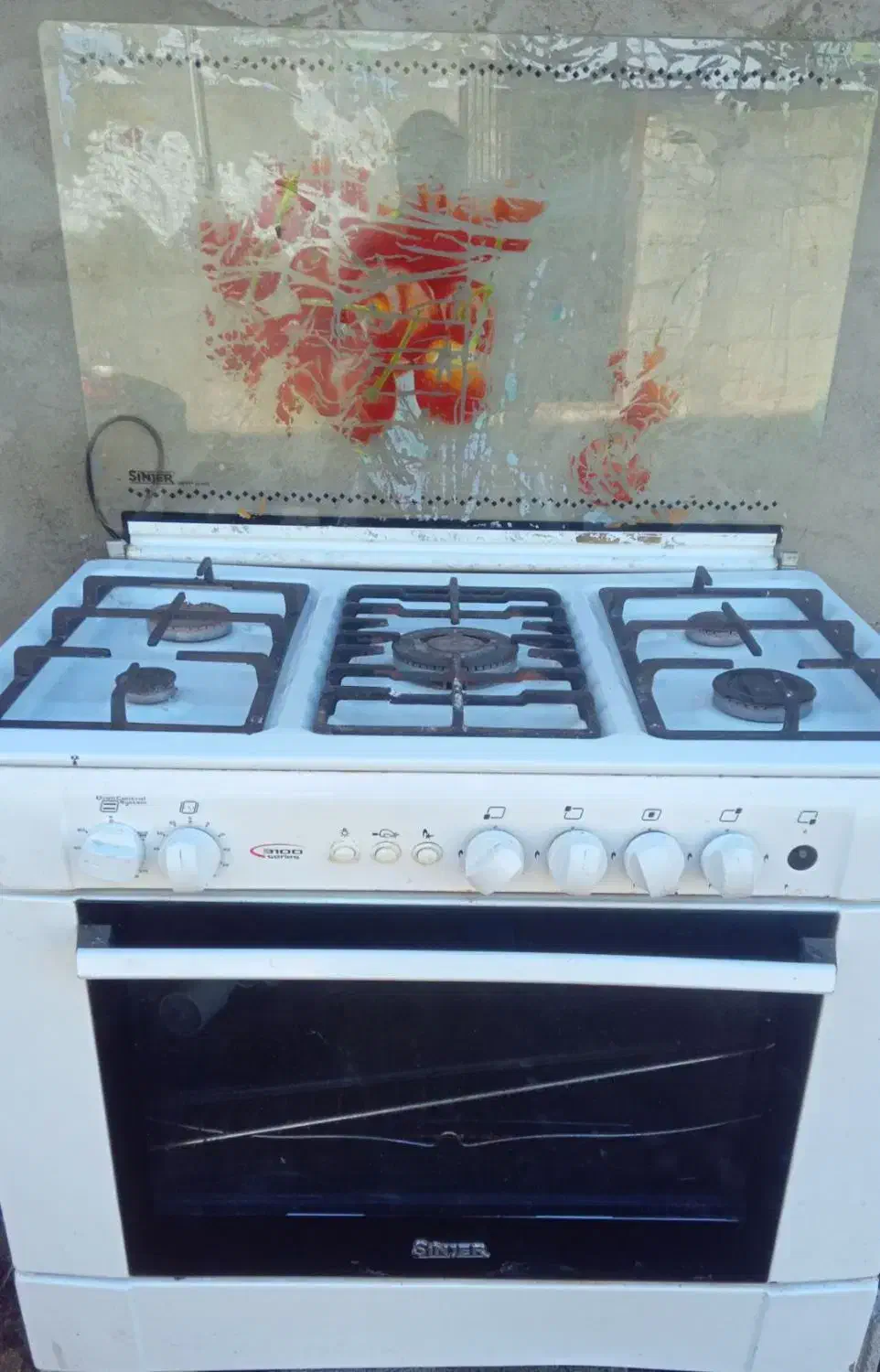 گاز تمام فر ....بسیار تمیز|اجاق گاز و لوازم برقی پخت‌وپز|گوراب زرمیخ, |دیوار