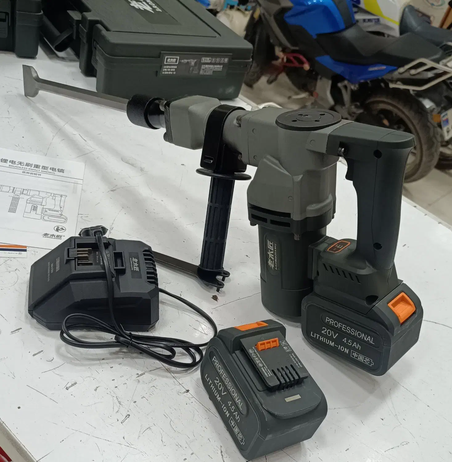 پیکور چکش تخریب ۹کیلویی شارژی سیستم گیریسی بتن کن|ماشینآلات صنعتی|شیراز, شهرک رضوان|دیوار