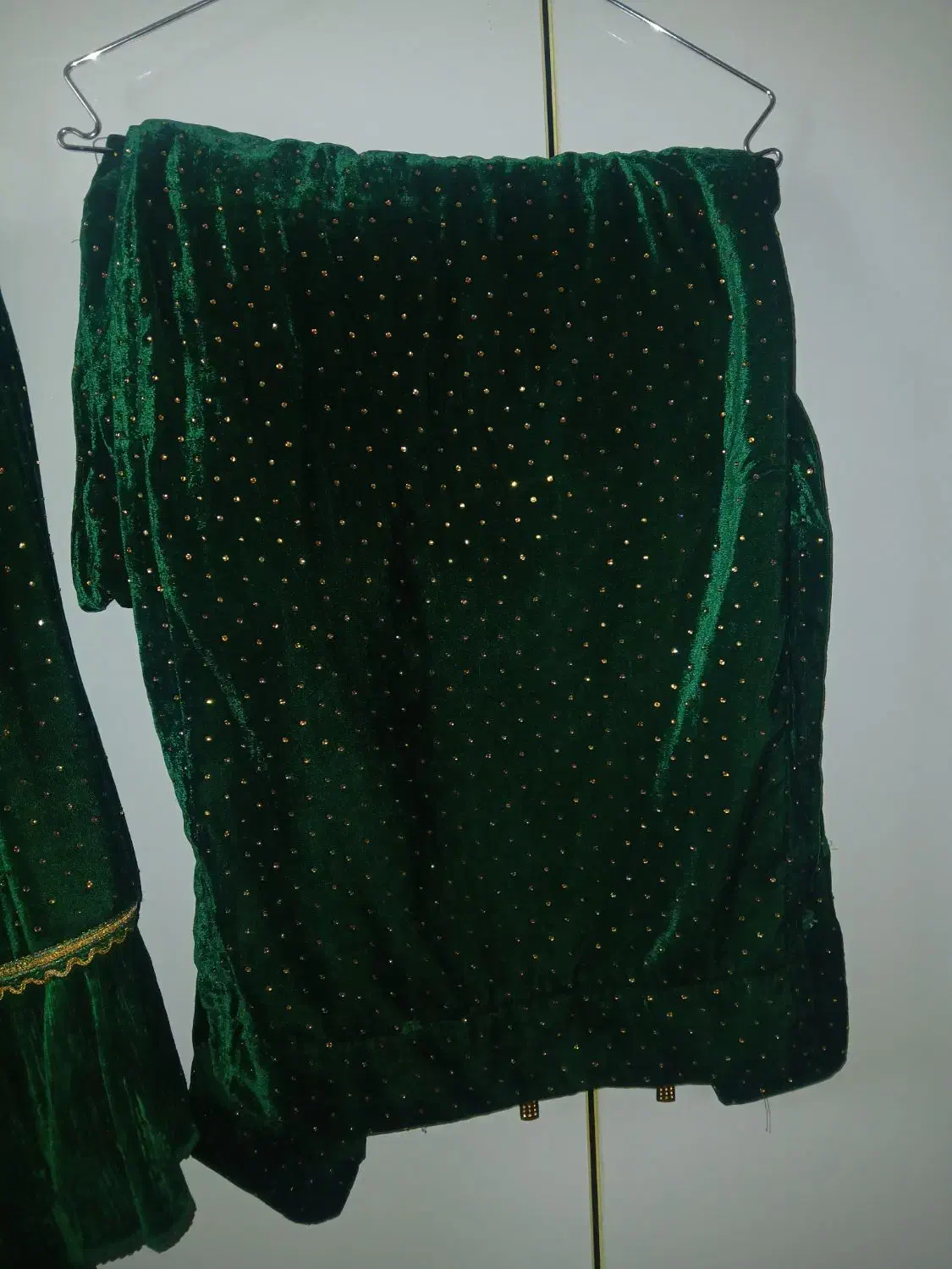 دو دست لباس محلی درجه یک|لباس|دهدشت, |دیوار