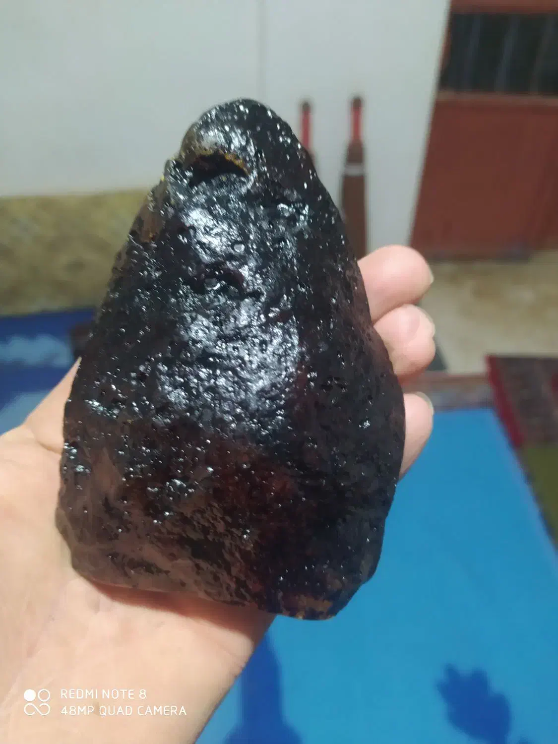 کهربا عتیقه|جواهرات|کبودرآهنگ, |دیوار