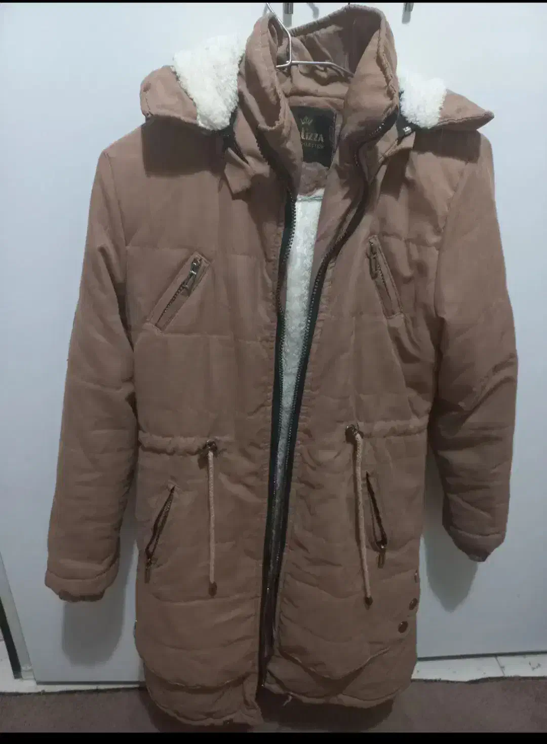 کاپشن کلاه دار در حده نو|لباس|پاکدشت, پاکدشت (مامازند)|دیوار