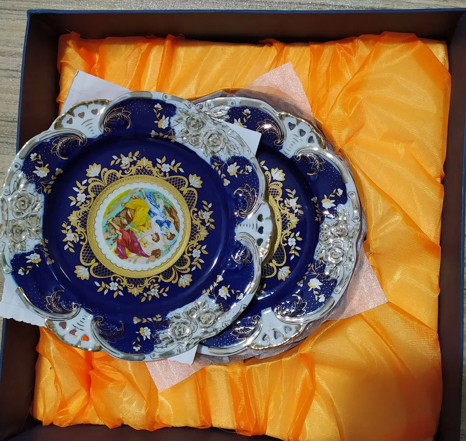 سرویس کیک خوری سه لیلی|صنایع دستی و سایر لوازم تزئینی|کاشان, شهرک صنعتی راوند|دیوار