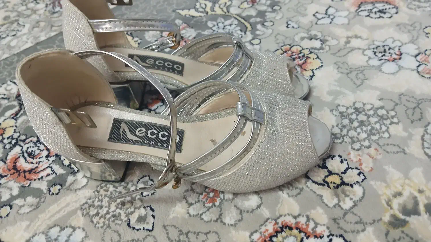 کفش دخترانه سایز ۳۲|کفش و لباس بچه|ارومیه, |دیوار