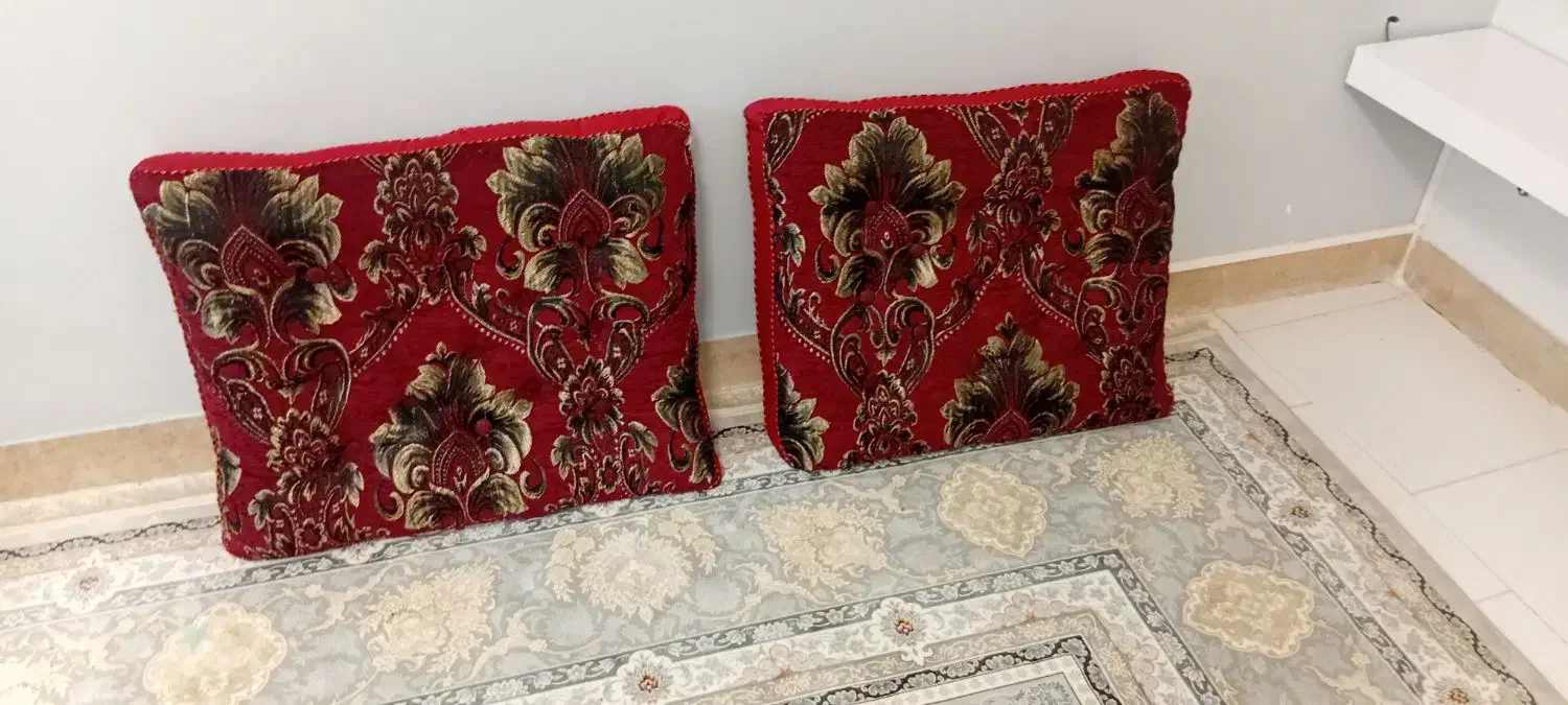 پشتی سنتی رنگ لاکی|پشتی|تهران, نارمک جنوبی|دیوار