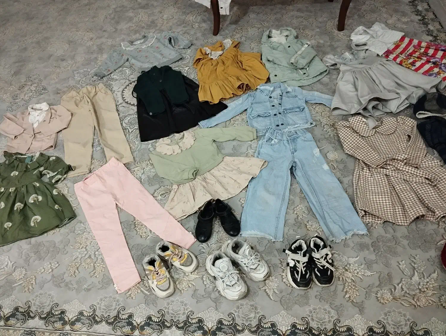 همه کاملآ سالم وشیک|کفش و لباس بچه|مشهد, ثامن|دیوار