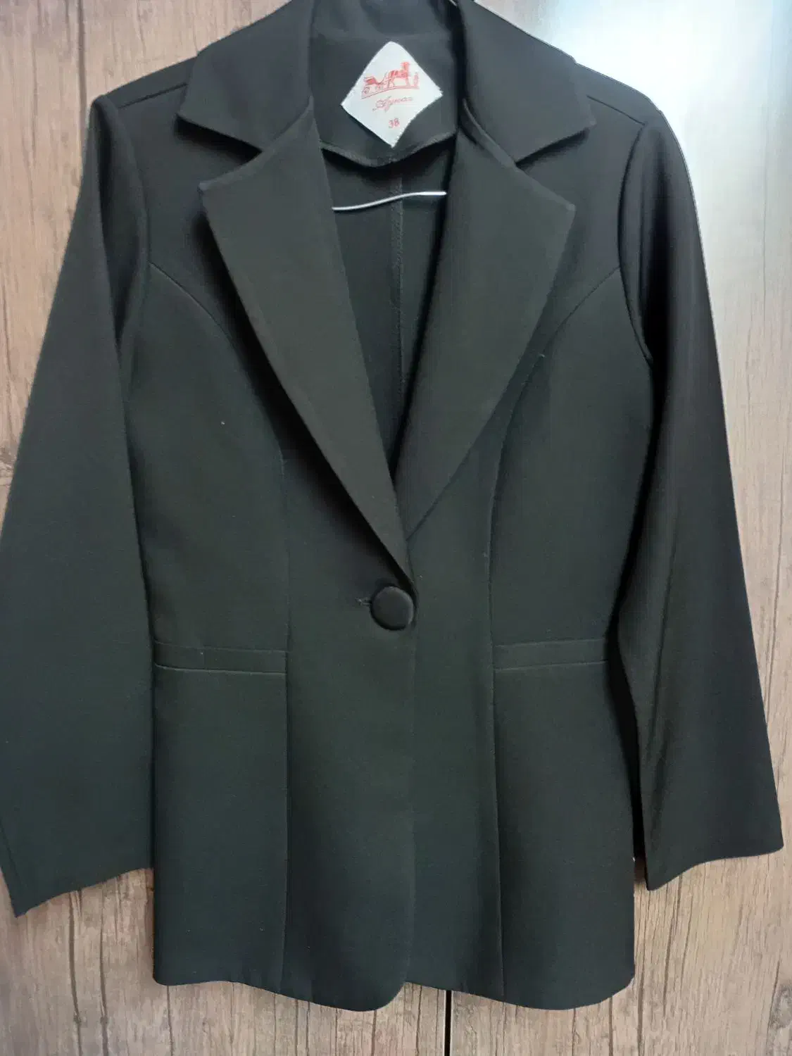 مانتو کت لباس مجلسی|لباس|رباط‌کریم, رباط‌کریم|دیوار