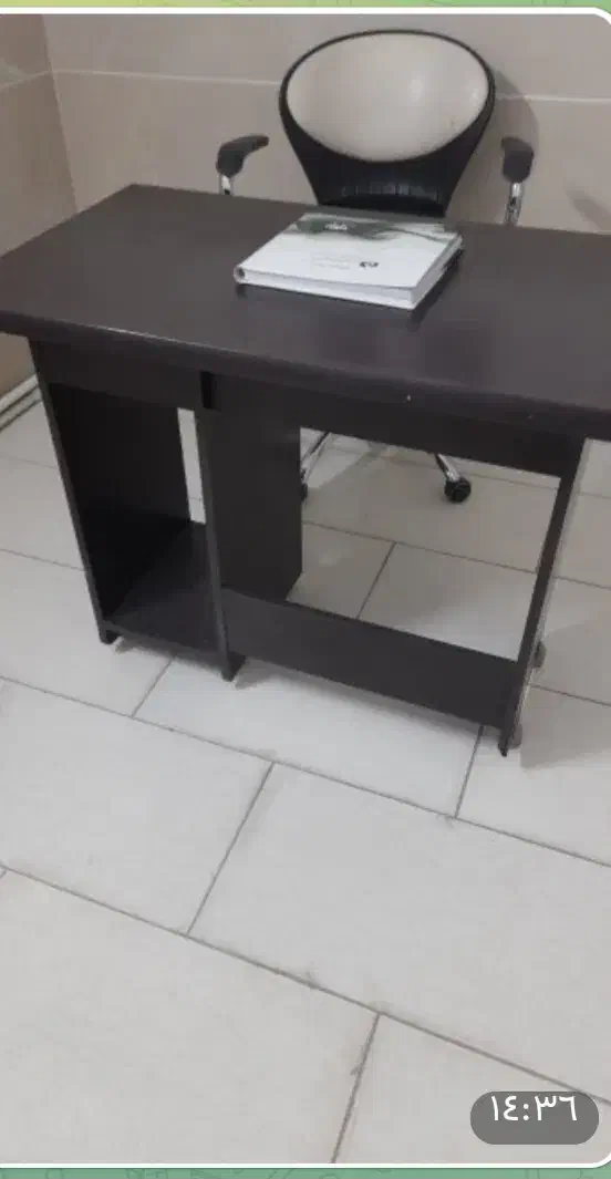 ۷عددصندلی استخوانی ی میز نقلی|دفتر کار|بروجرد, |دیوار