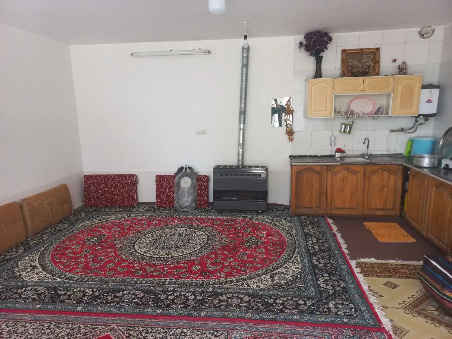 باغ ویلا خونه باغ شبی ۷۰۰|اجارهٔ کوتاهمدت ویلا و باغ|ابریشم, |دیوار