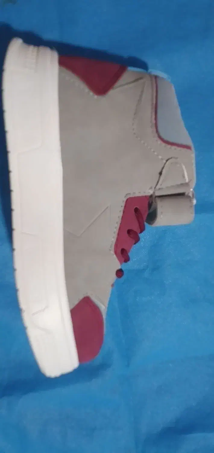 کتونی نیم بوت|کیف، کفش، کمربند|قرچک, پویینک|دیوار